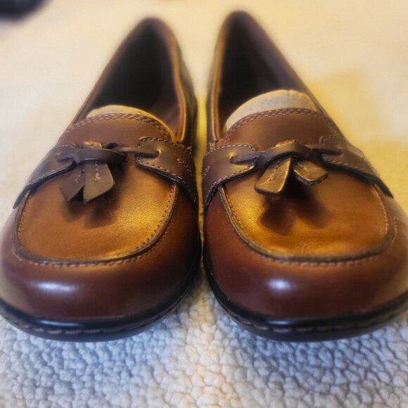 (NWOB)  CLARKS Women's Ashland Bubble Loafers - Rich Brown Size 7.5 Wide - Picture 2 of 8